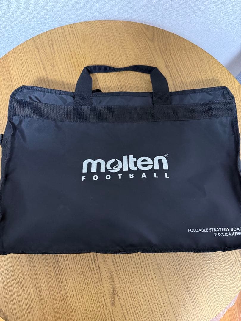 【完品・未使用級】molten モルテン折りたたみ式作戦盤 サッカー 戦術ボード