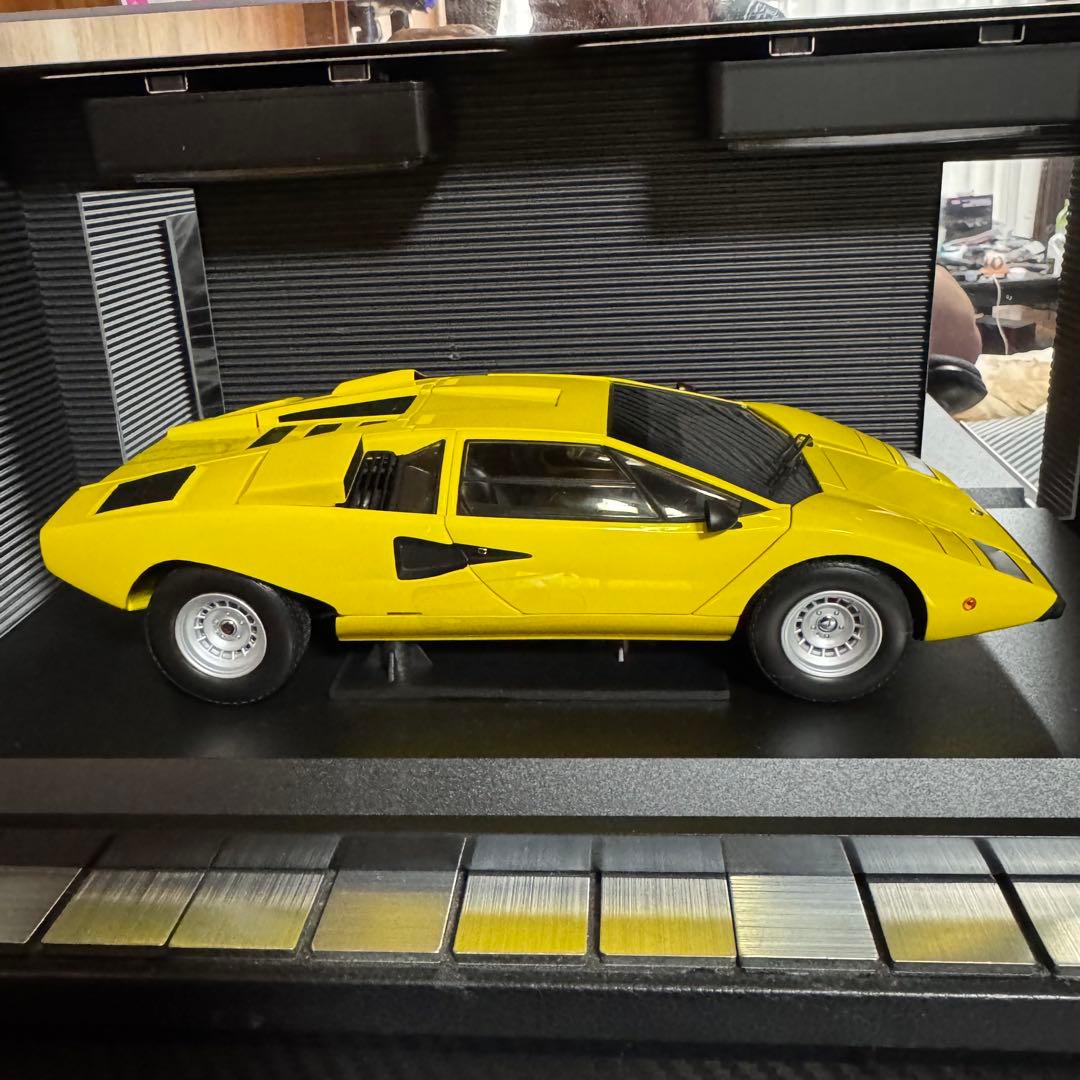 絶版未展示品 京商 1/18 ランボルギーニ カウンタック LP400 イエロー