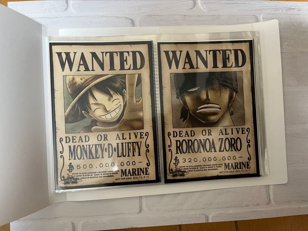 ONE PIECEグッズ　クリアファイル　限定シール　手配書まとめ販売　ルフィ