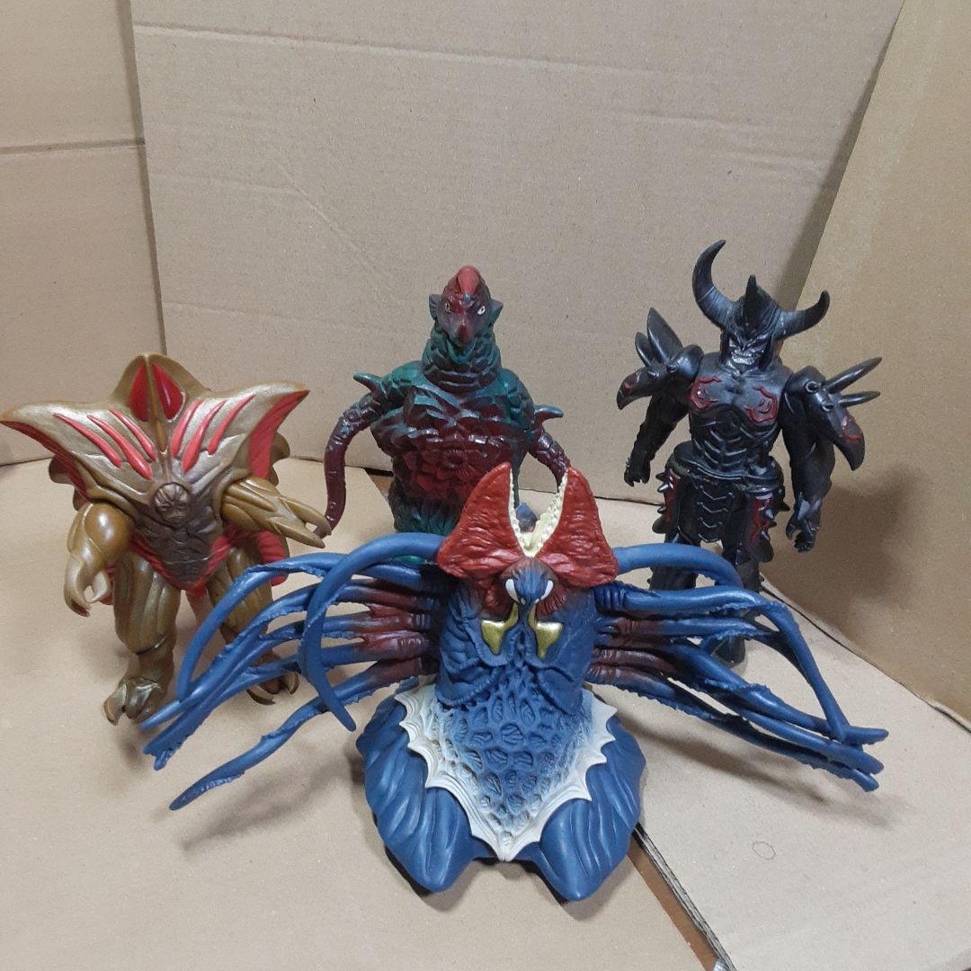 ウルトラ怪獣　ソフビ・ぬいぐるみ　まとめ売り