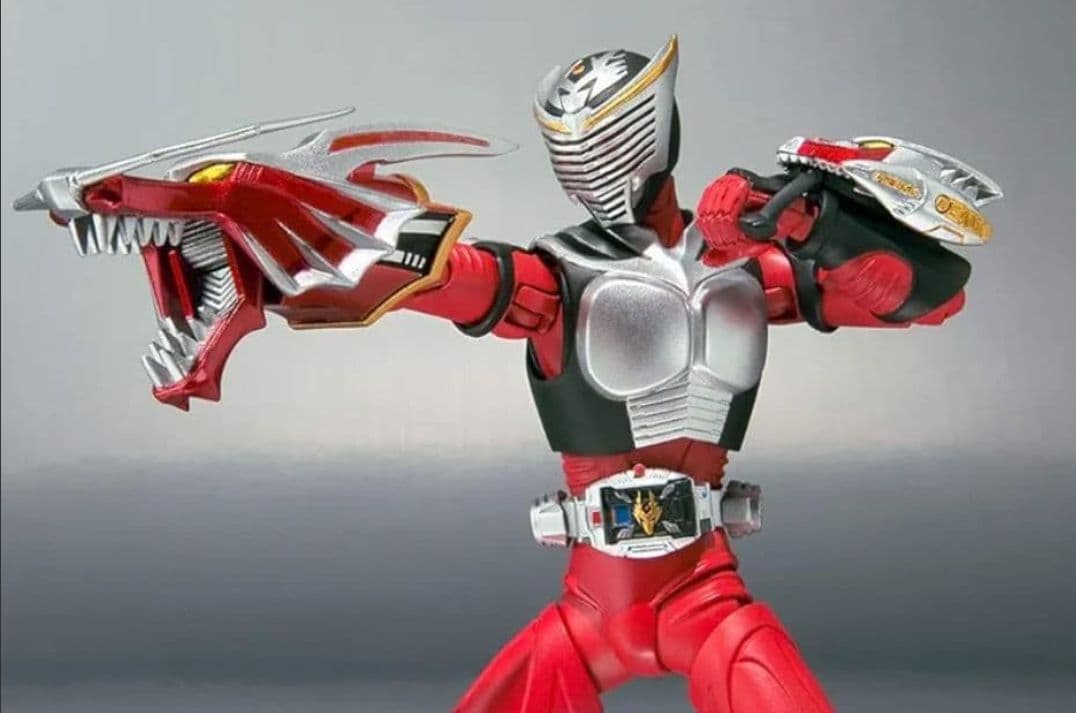 【新品未開封】SHフィギュアーツ　仮面ライダー龍騎