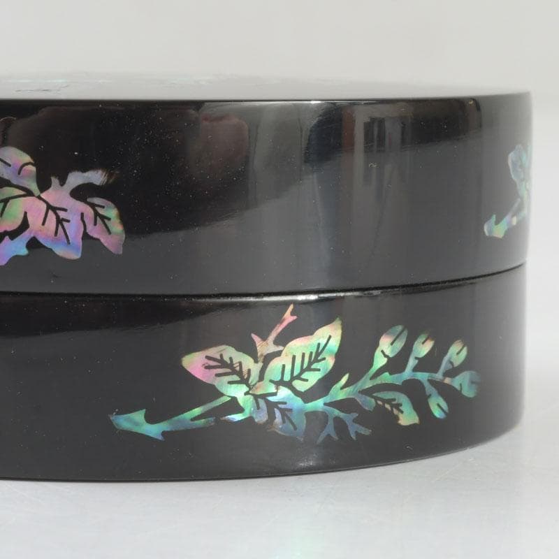 茶道具　南山谷俊成作　乾漆　蓬莱漆器　樹齢香合　共箱　V　9484