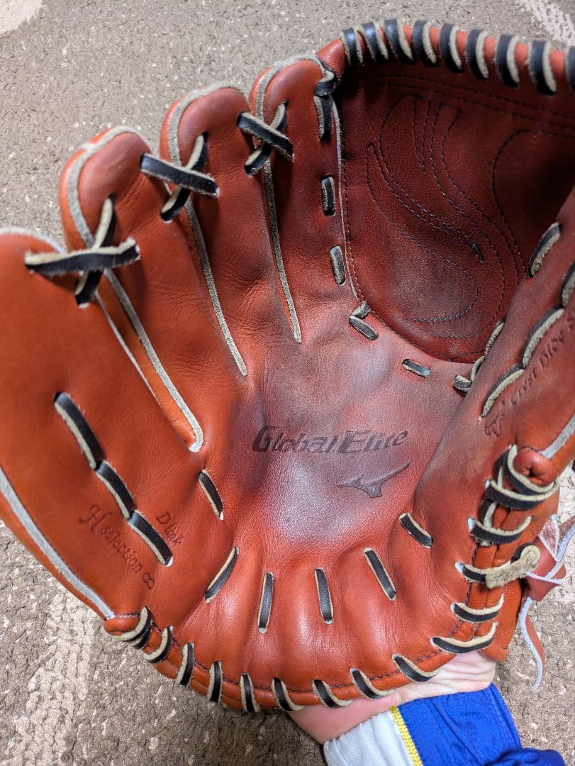 ミズノ　グローバルエリート　軟式ピッチャー用　左投げ