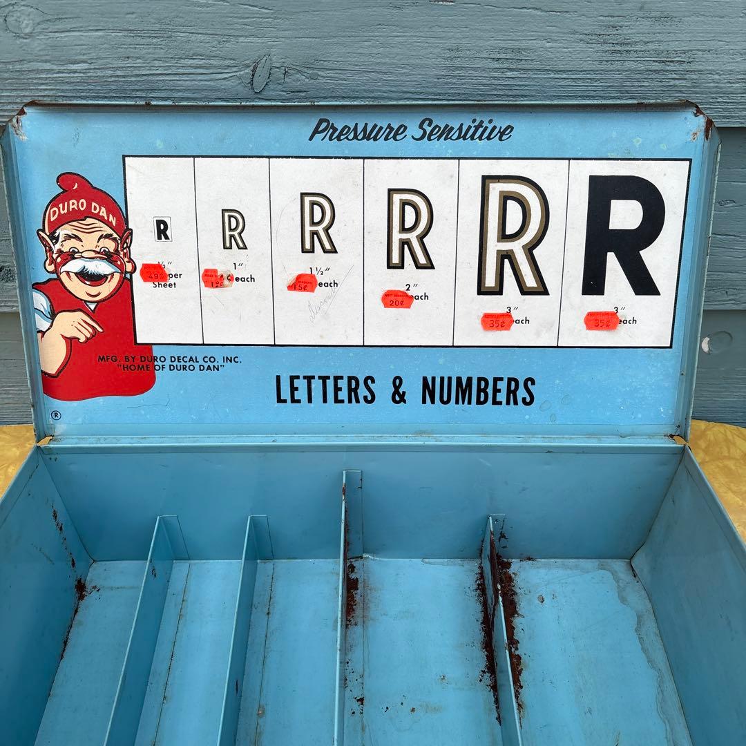 USA VINTAGE DURO DAN DECALS display店舗什器