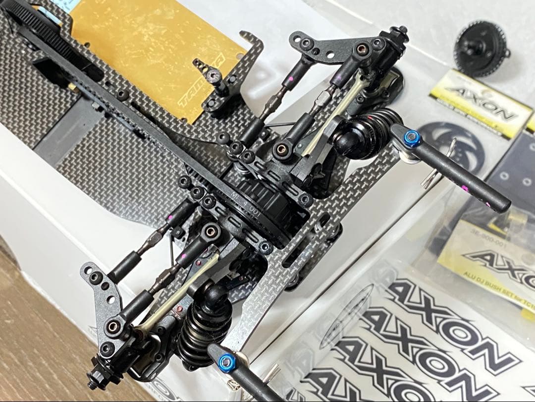 AXON TC10/3 シャーシ（カーボン仕様）　美品