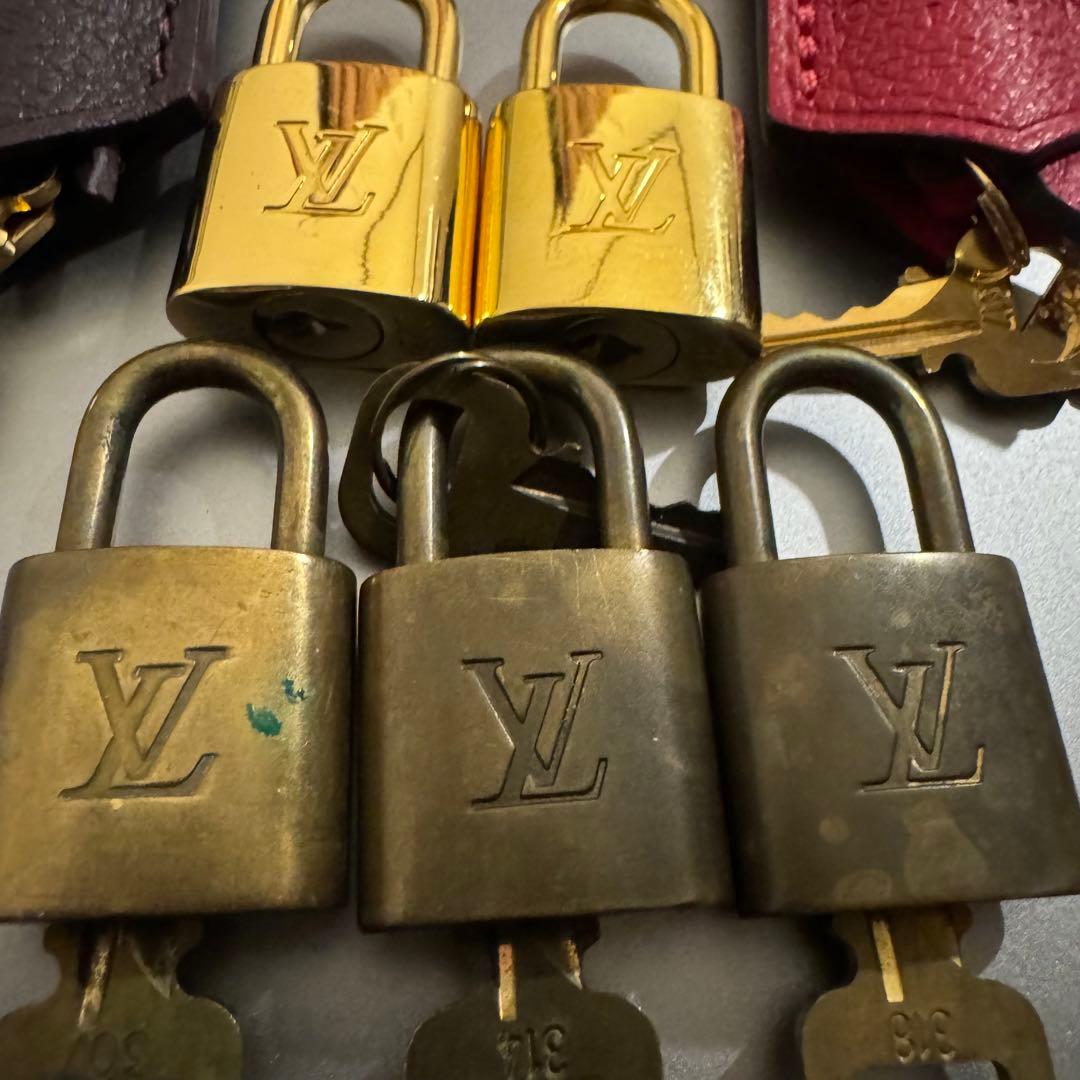 ルイヴィトン　カデナ　鍵　5点　セット クロシェット
