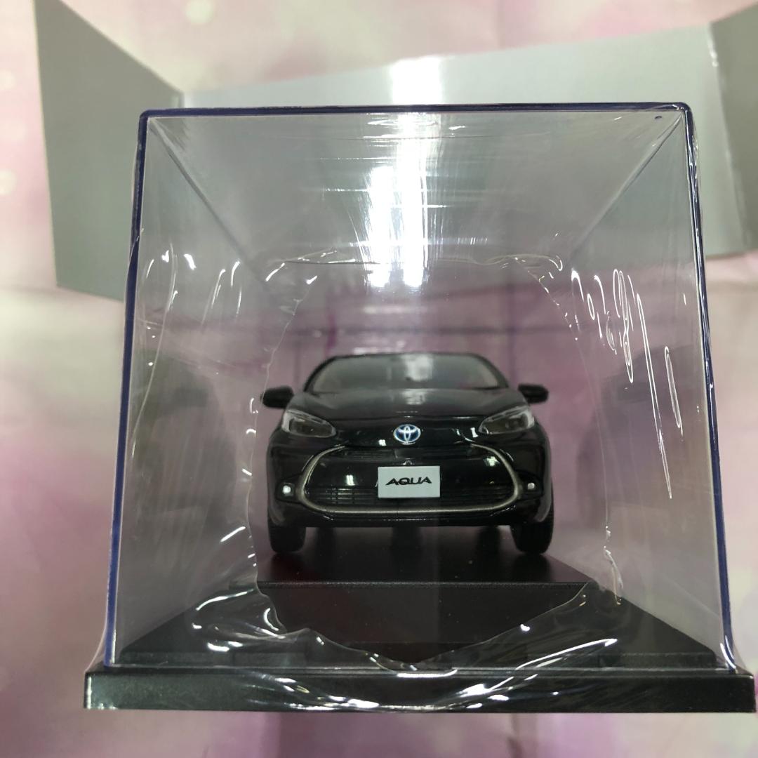 未開封品 非売品 トヨタ 新型アクア AQUA ブラックマイカ 1/30ミニカー