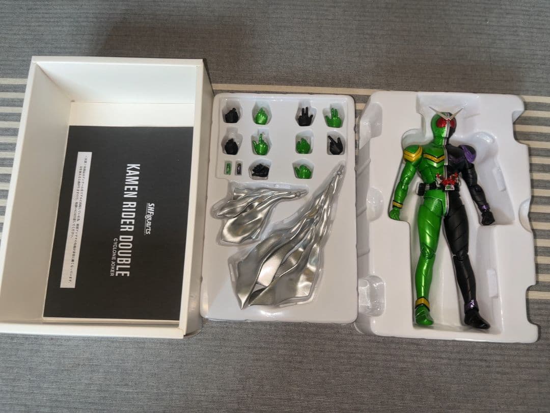 S.H.Figuarts 真骨彫製法　仮面ライダー W ダブル