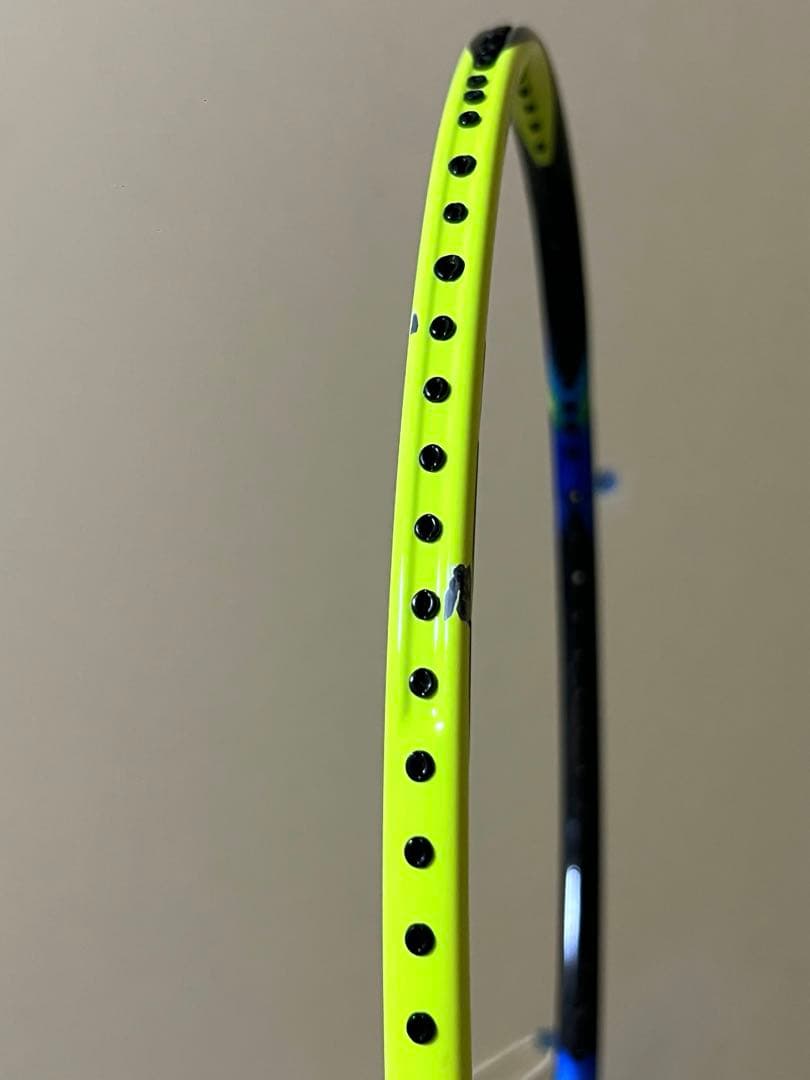 【廃盤品】YONEXアストロクス77バドミントンラケット2本