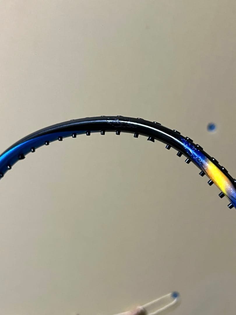 【廃盤品】YONEXアストロクス77バドミントンラケット2本