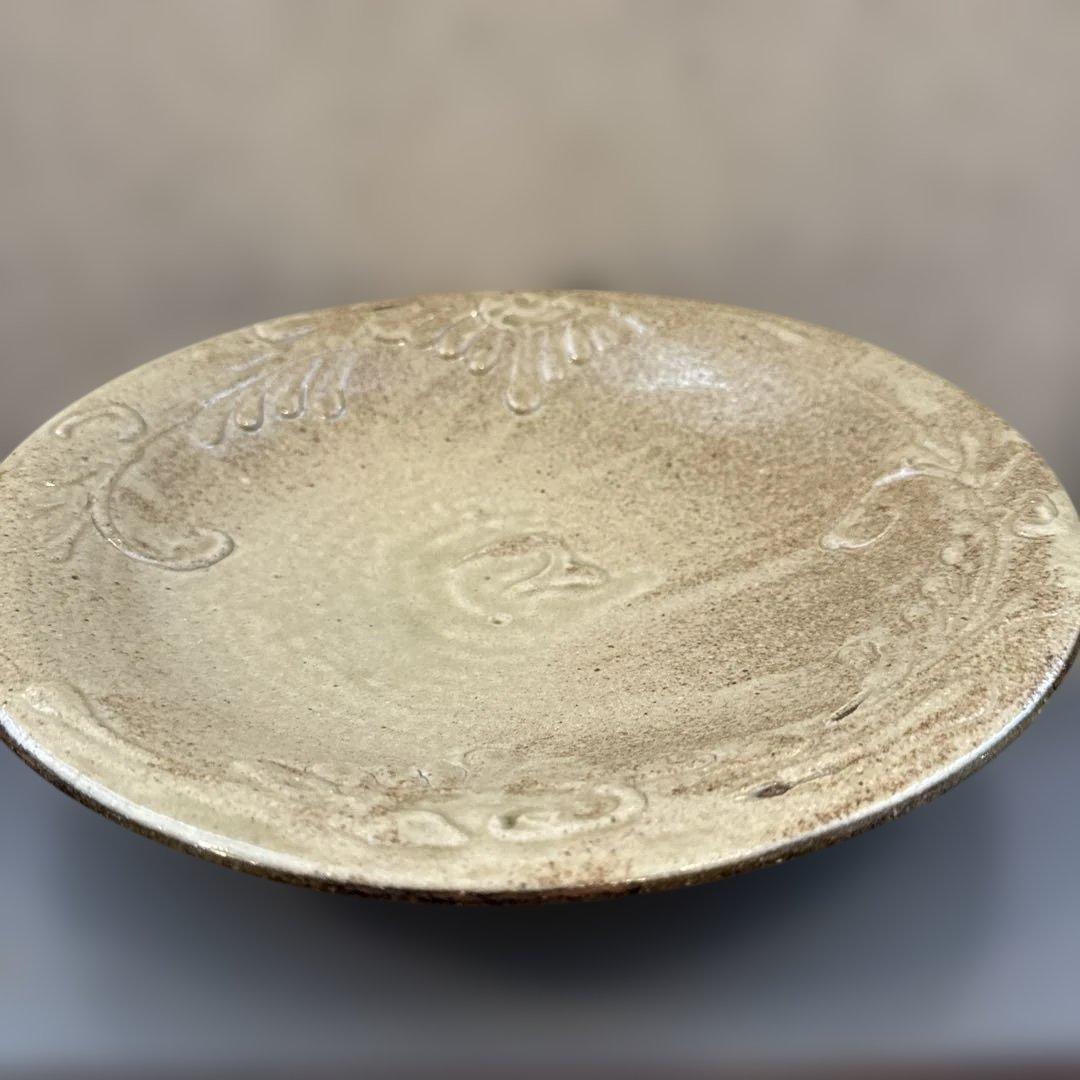 読谷焼.北窯.宮城正亨.尺皿.化粧土. イッチン.