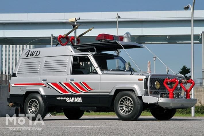 西部警察 ニッサンサファリ 4WD ラジコン ヨネザワ 1/16 スケール