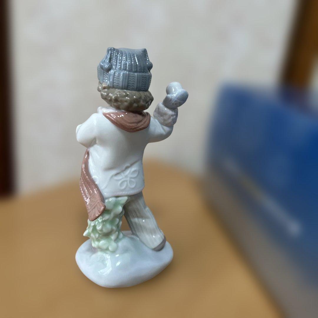 リヤドロ　雪合戦　女の子　フィギュア 陶器製 箱付き　未使用品