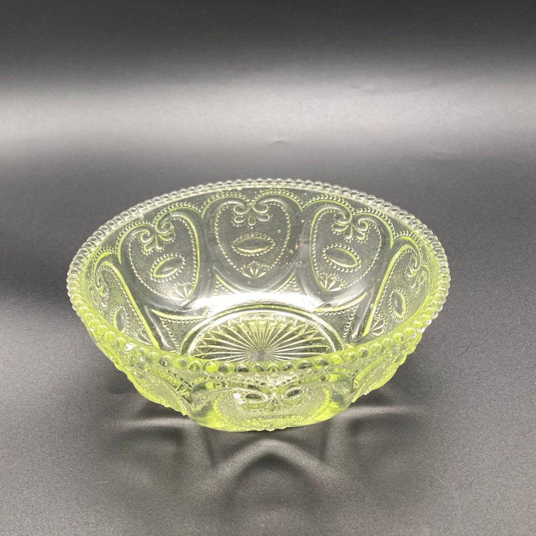 ウランガラス　鉢