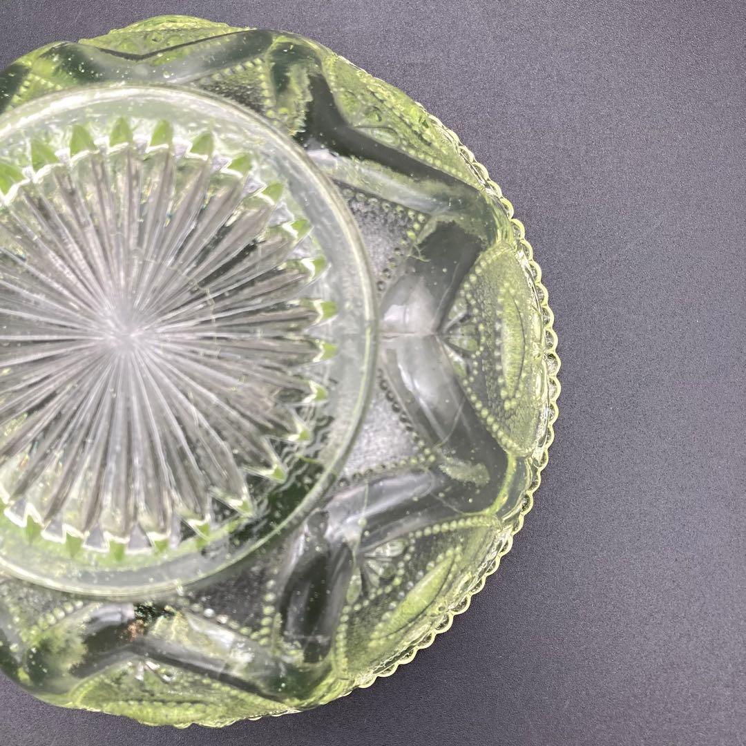 ウランガラス　鉢