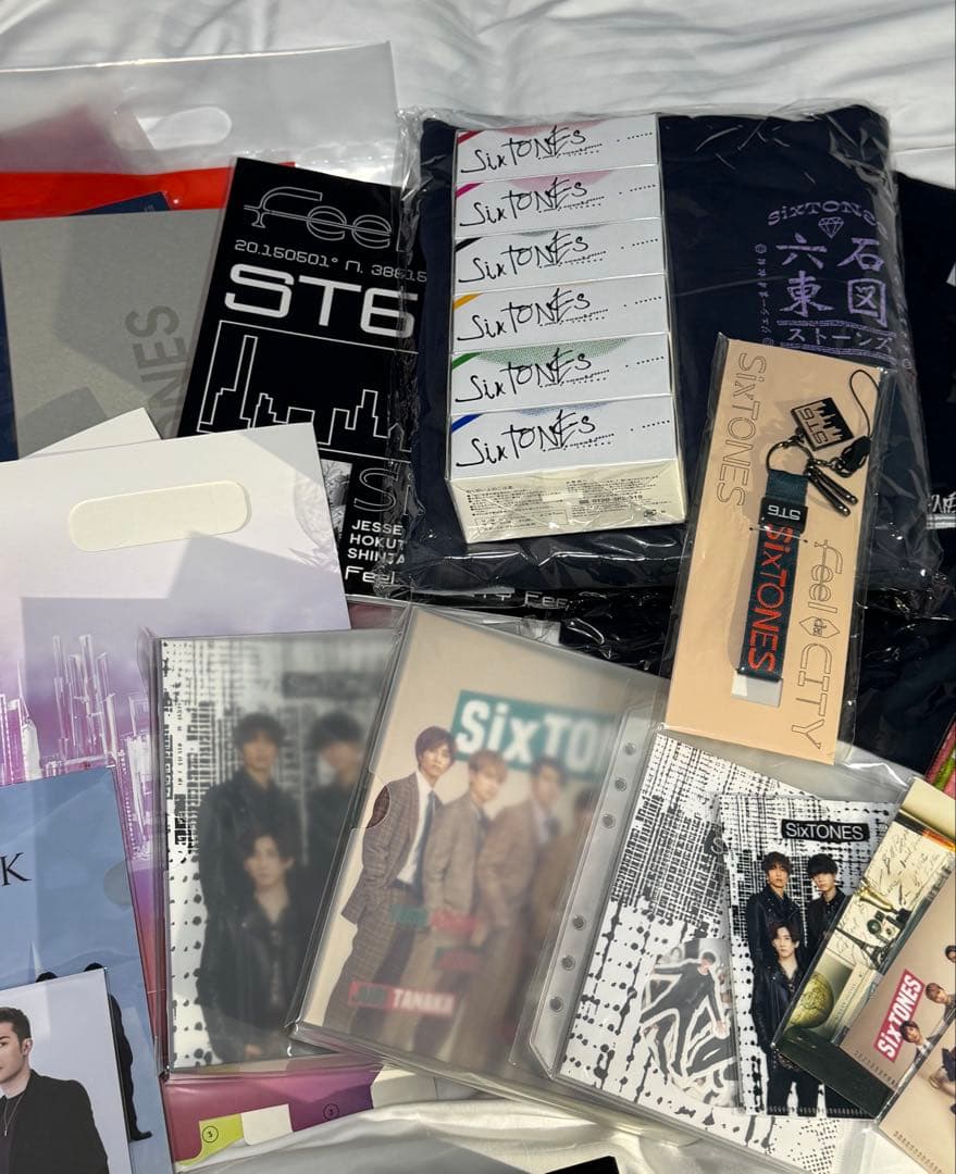 SixTONES グッズまとめ売り
