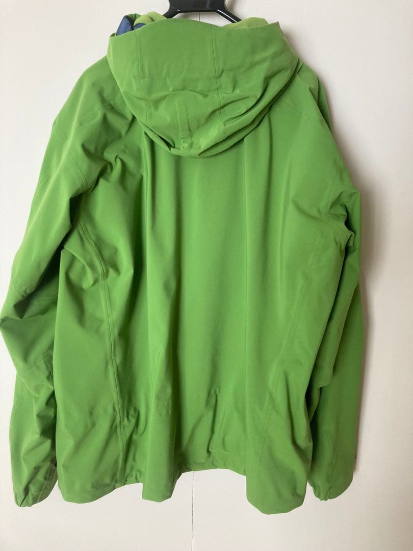 patagonia フード付きジャケット グリーン