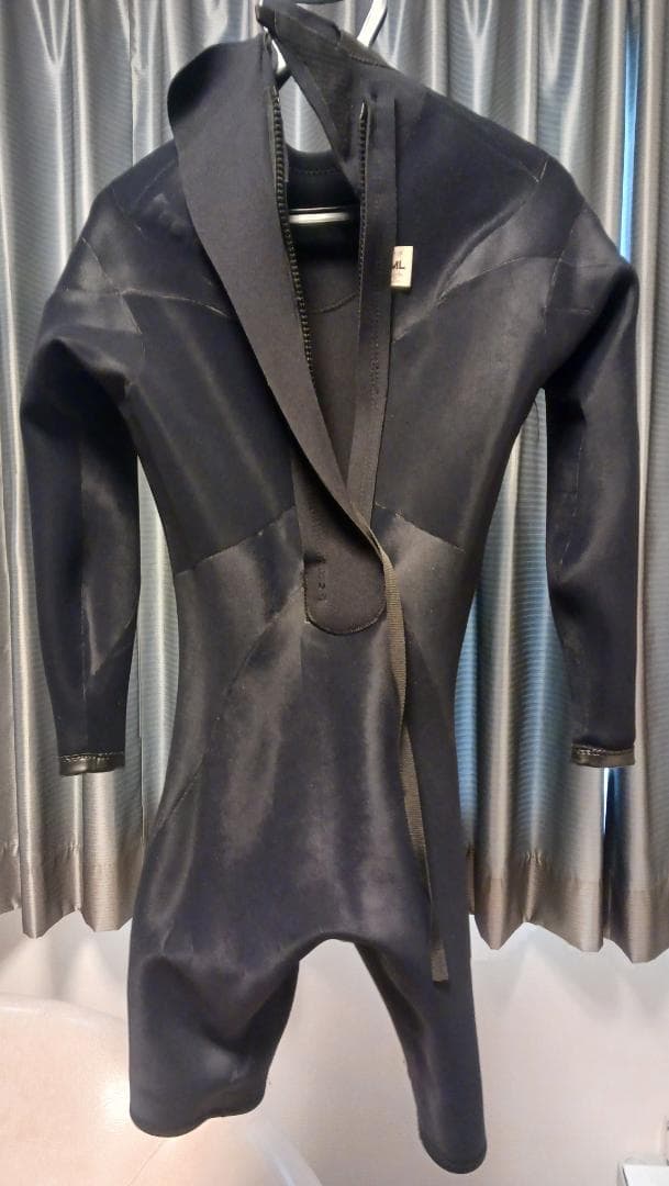 Breaker Out ロングスリーブスプリングウェットスーツ