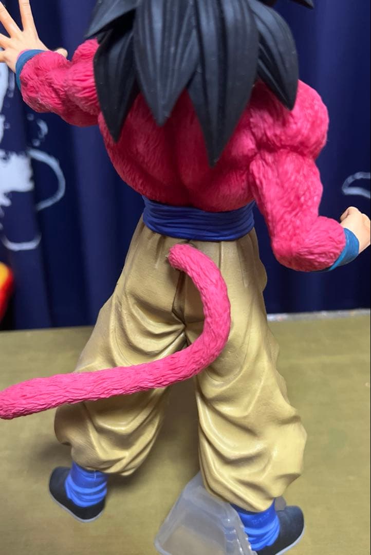 孫悟空　スーパーサイヤ人４