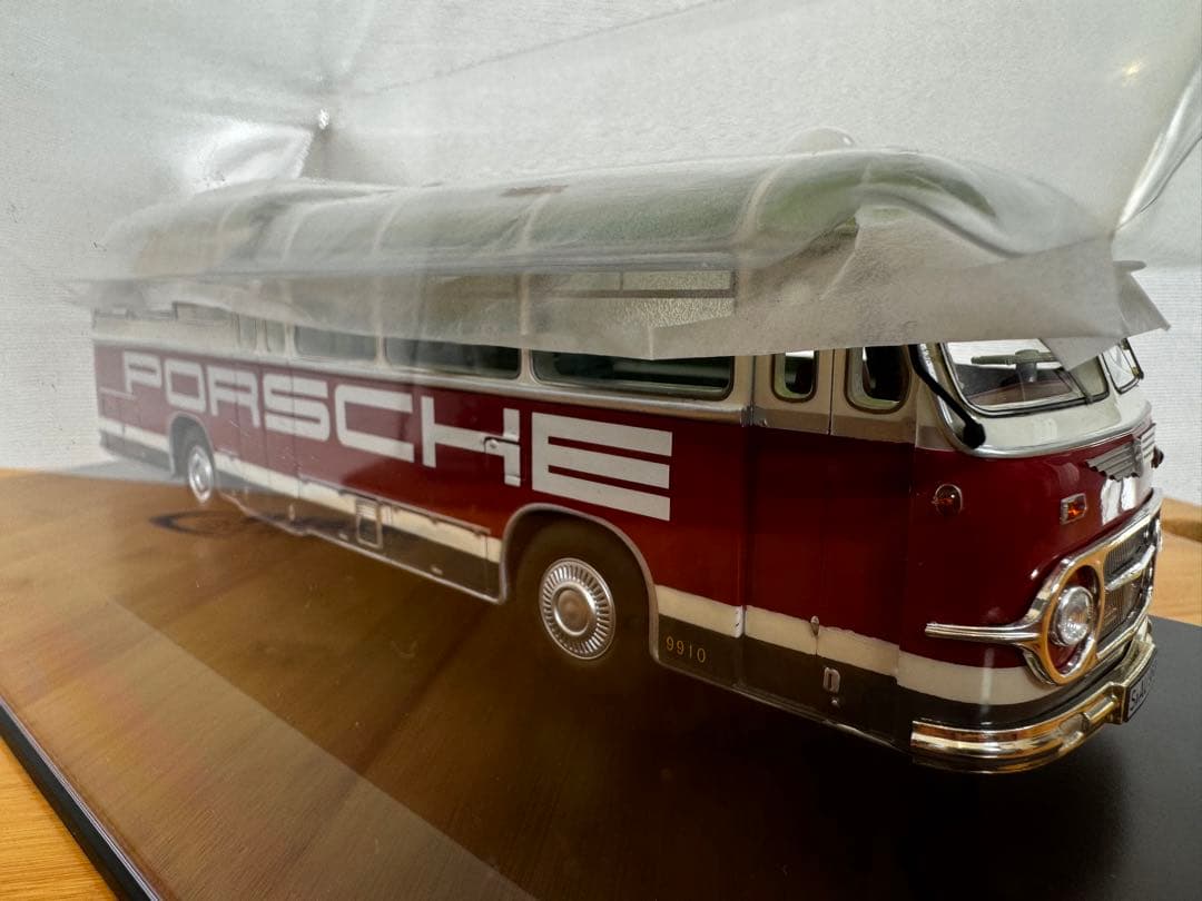 【Schuco】限定1500台 Neoplan FH 11 Porsche