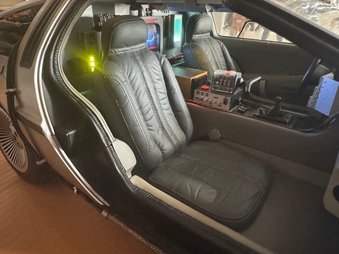 ホットトイズ　デロリアン　『バックトゥザフューチャーpart1』