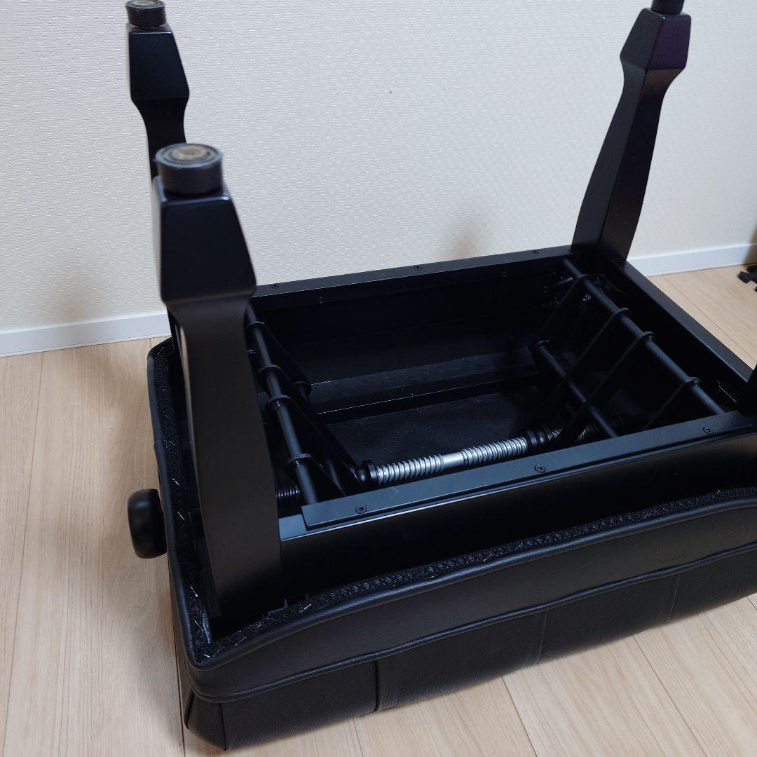 スタインウェイ純正コンサートピアノイス　BC-39ロゴ入り