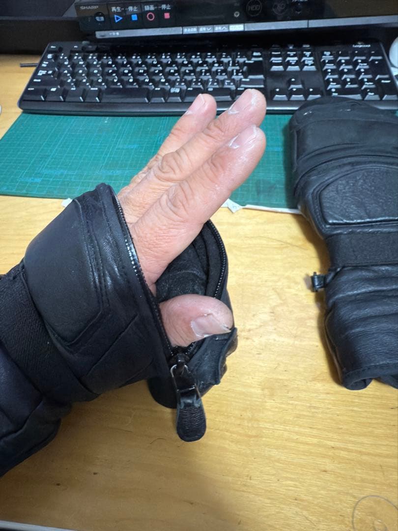 HAND OUT PRO MITTEN ハンドアウト グローブ スノーボード