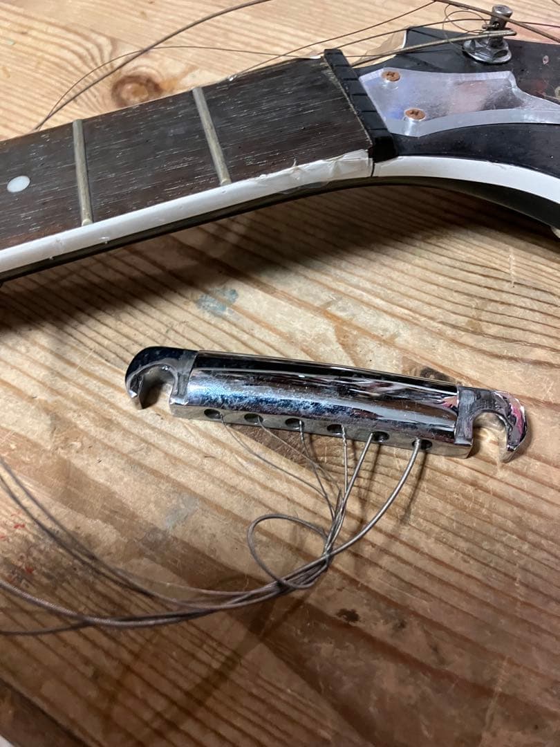 KISS キッス　ステージで破壊されたSilvertone エレキギター ネック