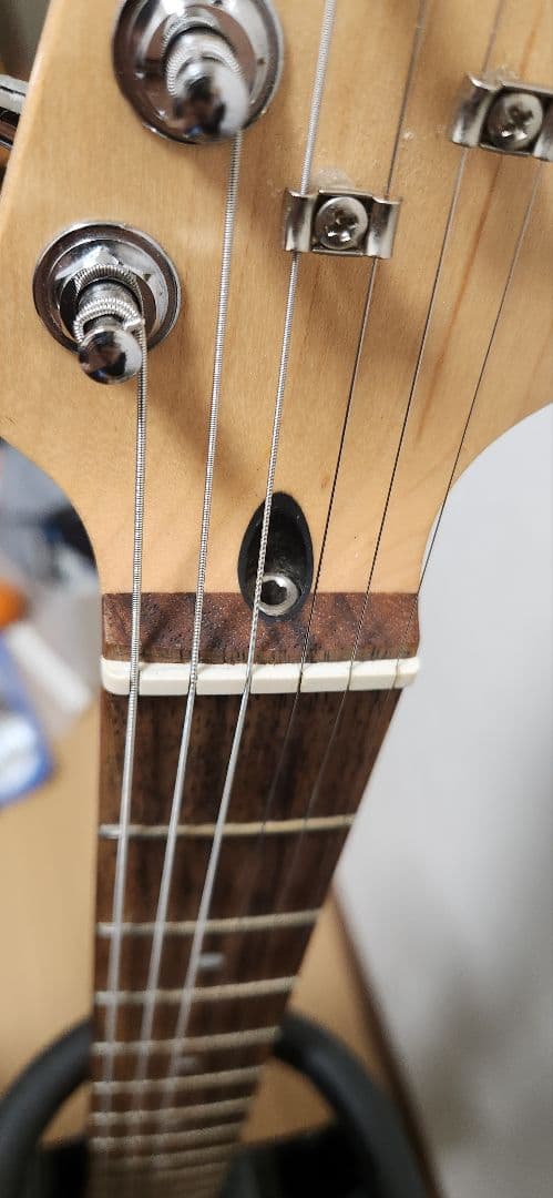 【美品】Squier Deluxe Stratocaster