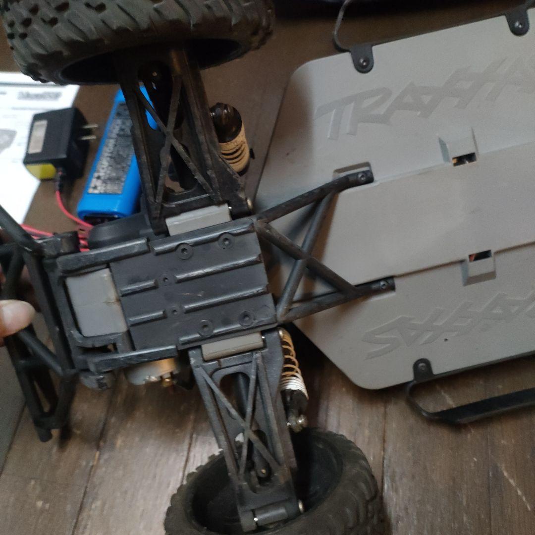 トラクサスTraxxas Slash 2WD SCトラック、フルセット