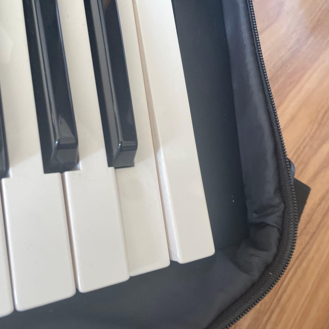 Yamaha V2 シンセサイザー + スタンド