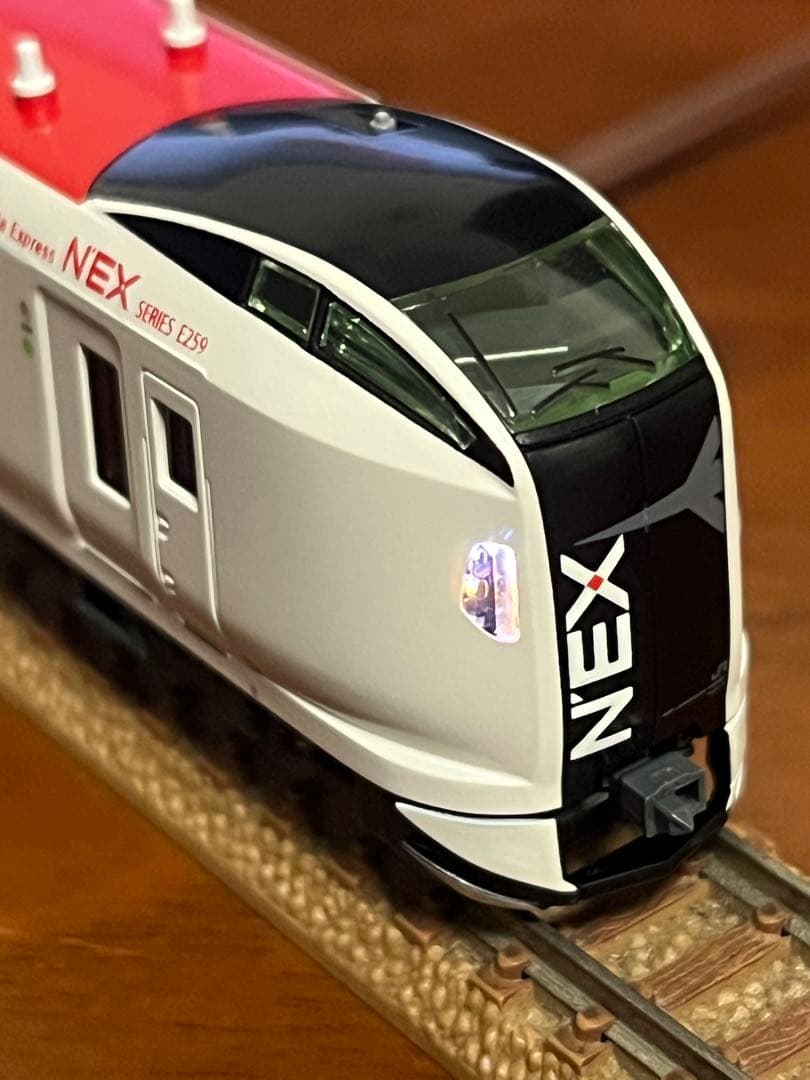 k*o様 JR東日本E259系NEX6両　kato ライト点灯動力動作確認済