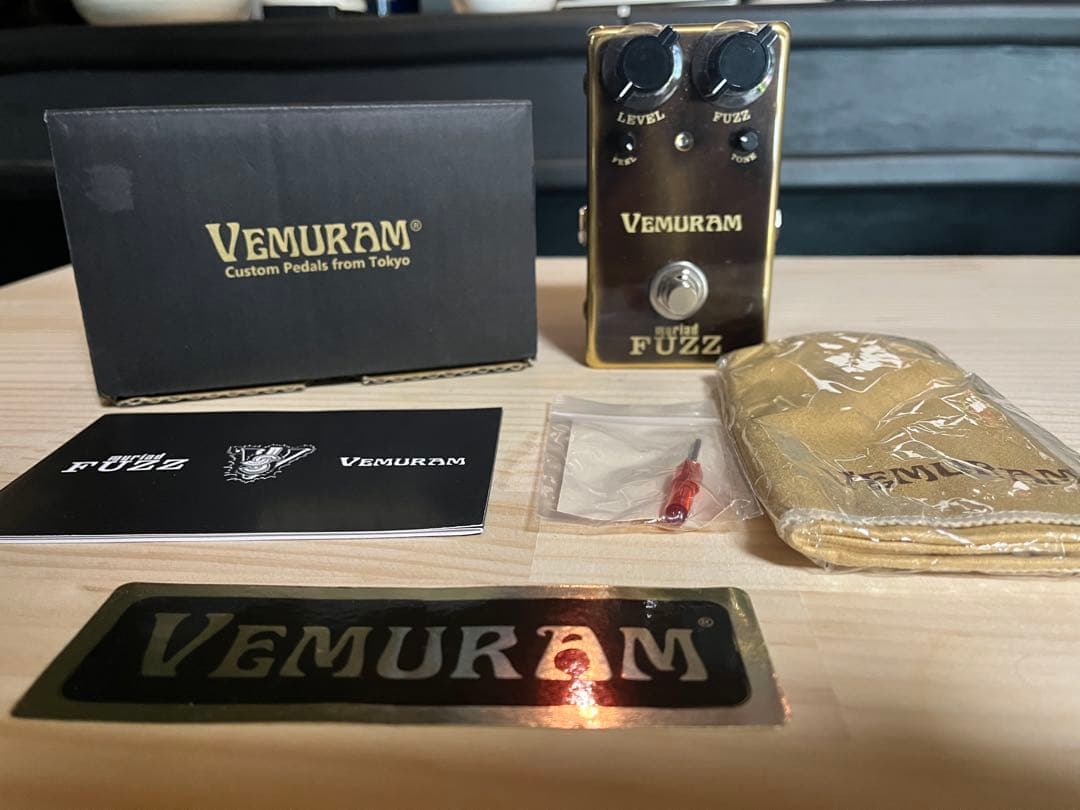 最終価格　Vemuram myriad FUZZ serial 4000番台