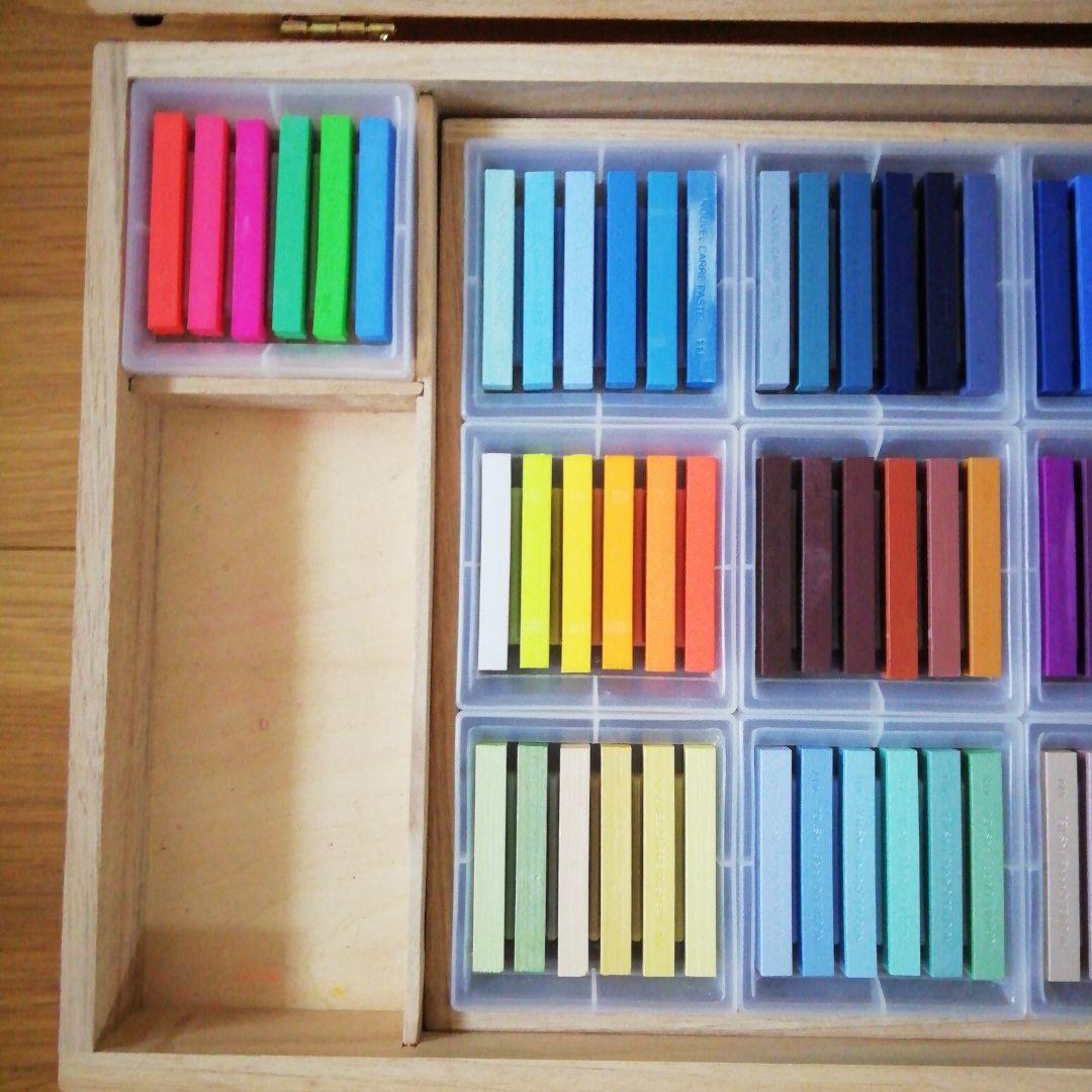 NOUVEL CARRE PASTEL 150　ヌーベル　カレーパステル　木箱