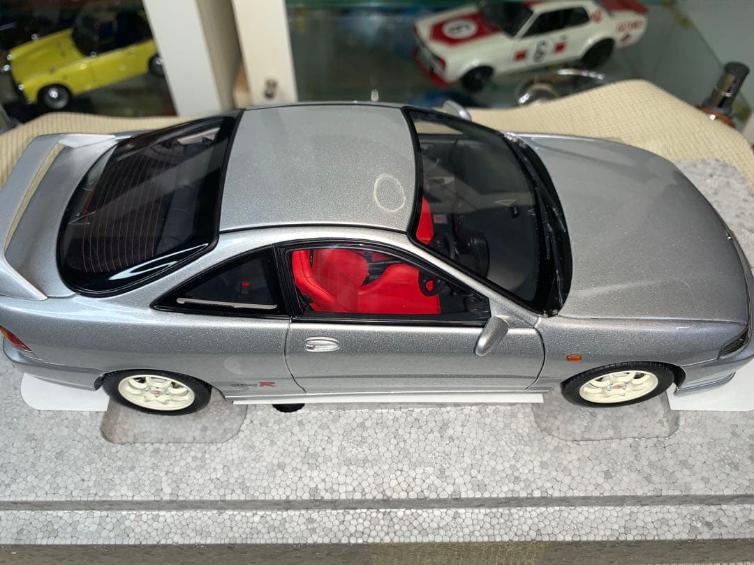 MOTORHELIX 1/18 ホンダインテグラtypeR