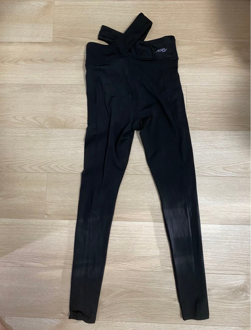 ヨガウェア(上下) ナージー　未使用