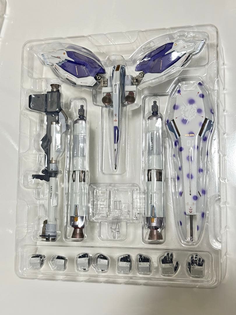 L BUILD 機動戦士ガンダム 逆襲のシャア Hi-νガンダム