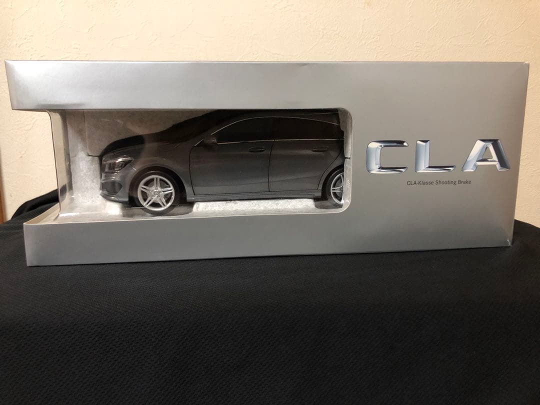 [新品]ディラー販売品Mercedes Benz 1/18CLAクラスシルバー