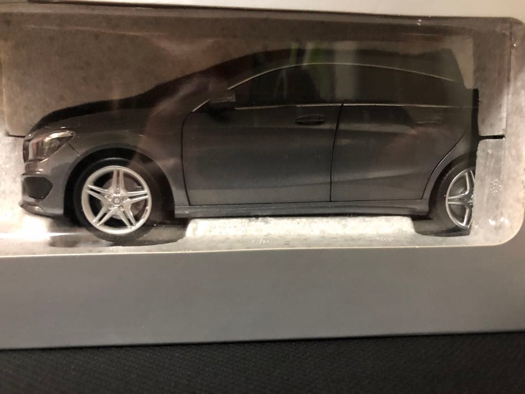 [新品]ディラー販売品Mercedes Benz 1/18CLAクラスシルバー