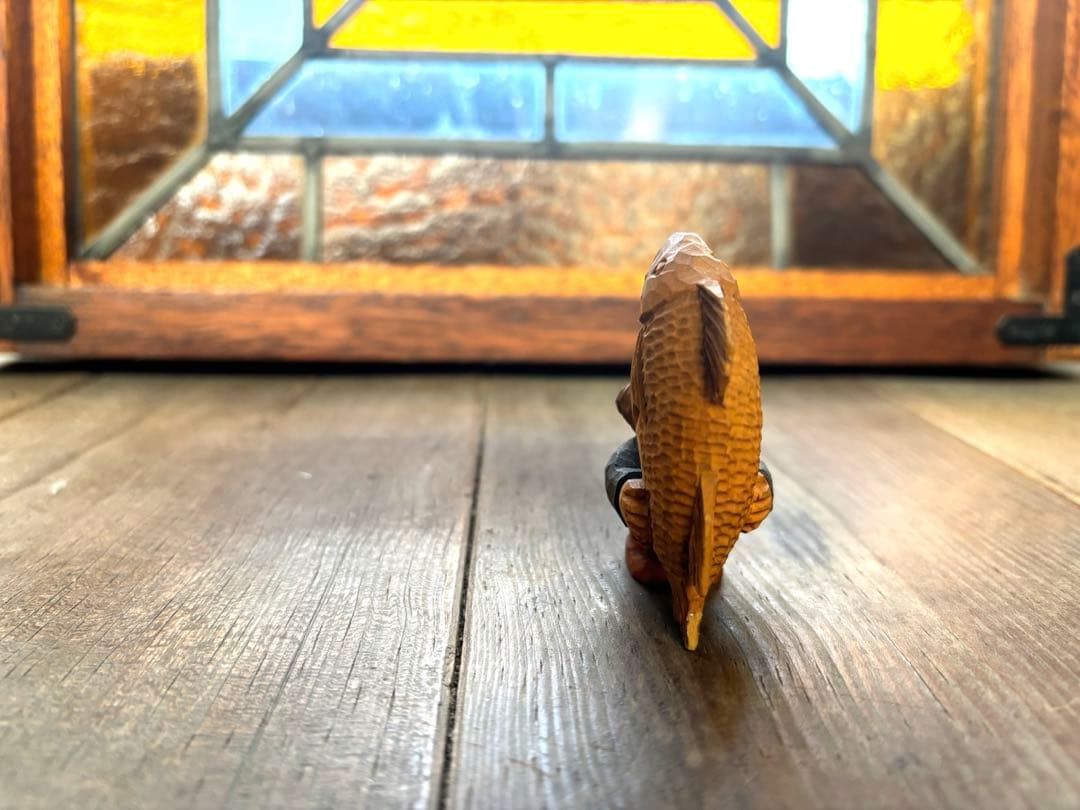 藤岡孝一 木彫 ポルックス 小人 魚を抱える小人 b 北海道作家　彫刻