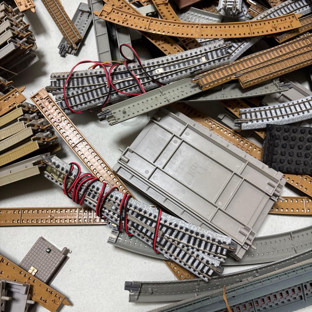 レール 多数部品大量まとめ出品ジャンク品tomix 他 車両6台　値引きできます