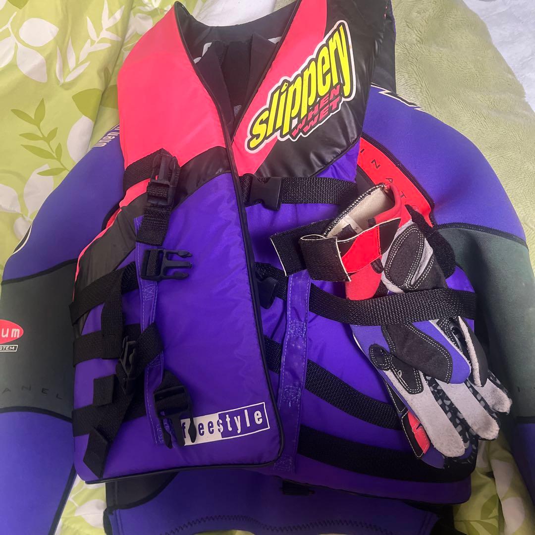 ウォータースポーツ ライフジャケット ウェットスーツ グローブ セット