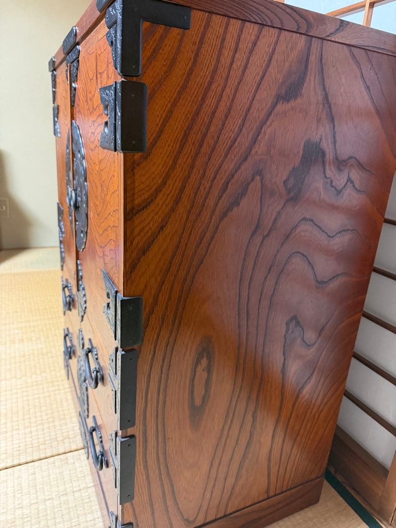 和箪笥 アンティーク たんす伝統的な日本の木製タンス