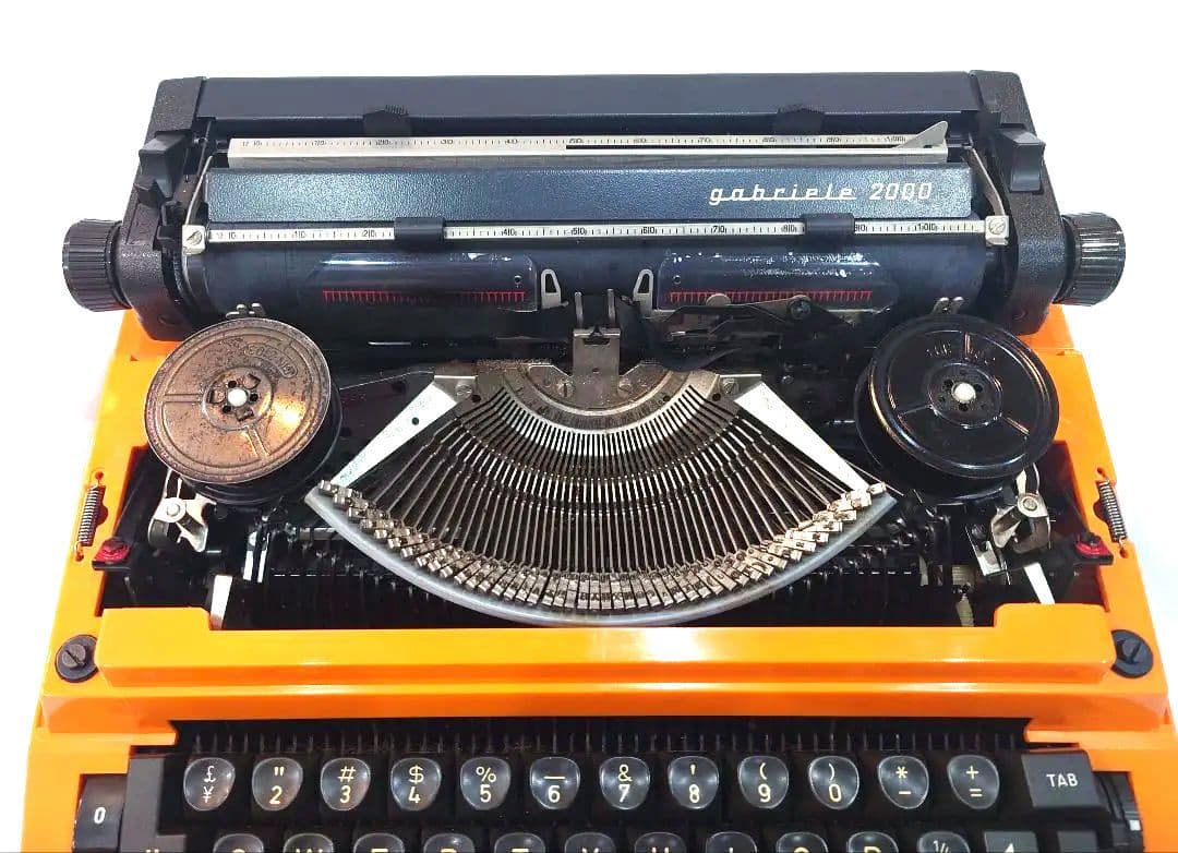 【ビンテージ・極レア】電動タイプライター Adler Gabriele 2000