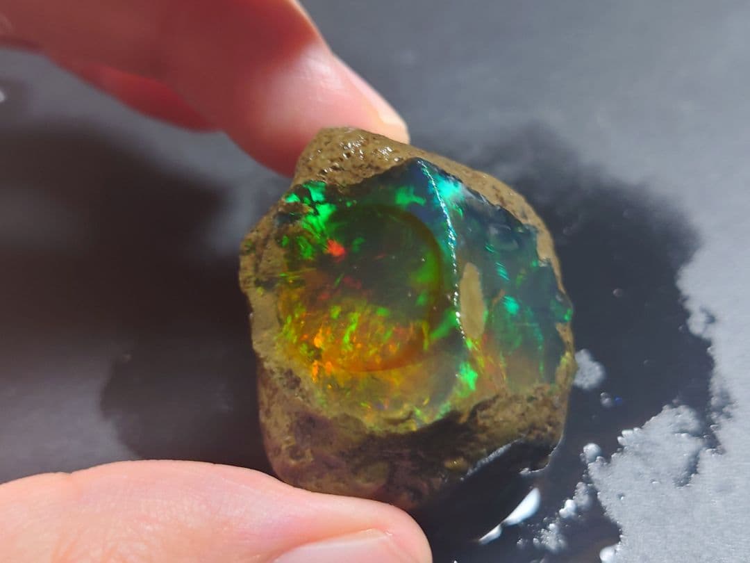 【105CT】特大　エチオピア　プレシャス　オパール 原石 鉱物　標本　ウェロ