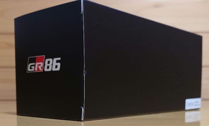 トヨタGR86 1/30カラーサンプル ミニカー　新品未使用品1つGRケース付