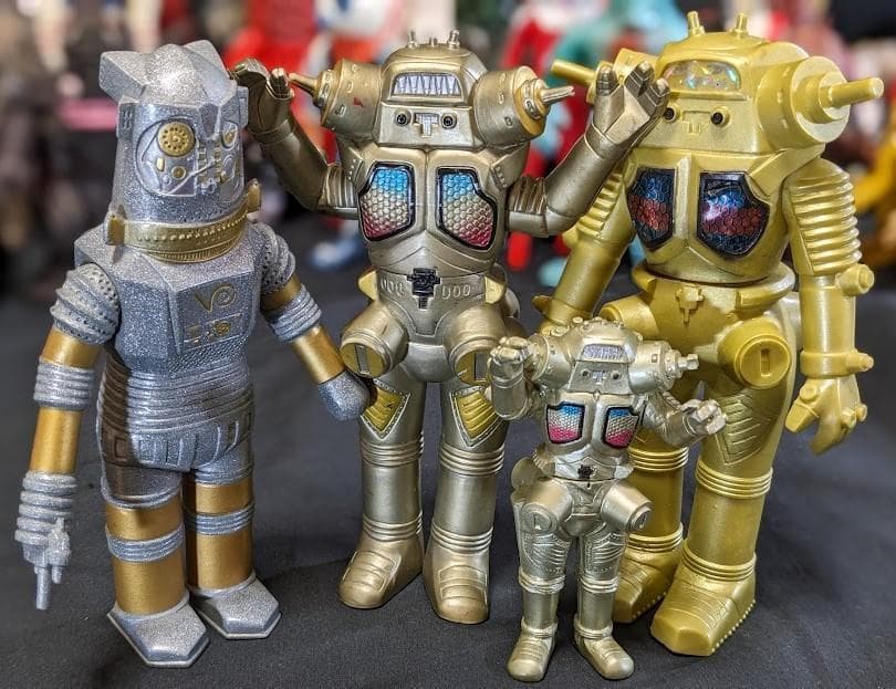 ウルトラセブン＆登場怪獣・宇宙人（バンダイ）ソフビ37体セット＋４