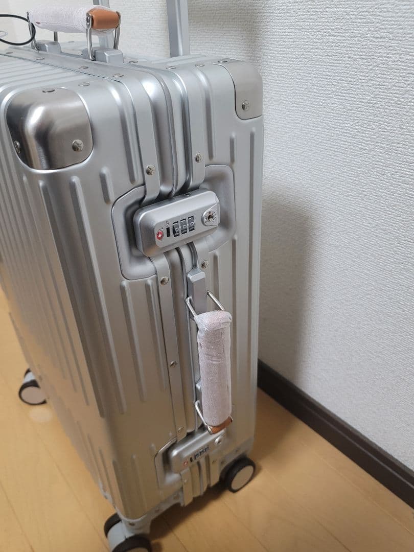 【新品未使用】希少イノベーター最新モデル。ラゲッジタグ付き