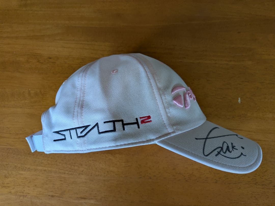 永峰咲希プロ　直筆サイン入りキャップ