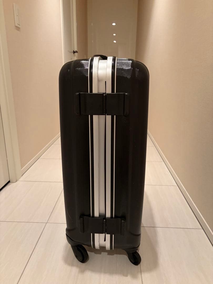 サムソナイト旅行用スーツケース